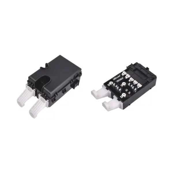 BX Thirty eight ways fuse box assembly